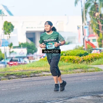 Runner Photo 6004364