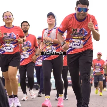 Runner Photo 6004376