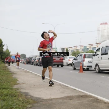 Runner Photo 6004378