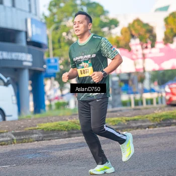 Runner Photo 6004384