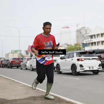 Runner Photo 6004395