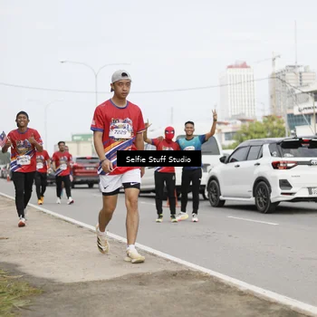 Runner Photo 6004452