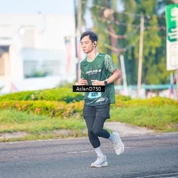 Runner Photo 6004477