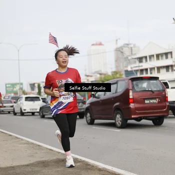 Runner Photo 6004594