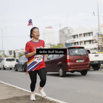 Runner Photo 6004602