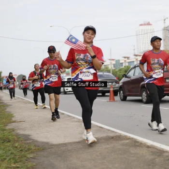 Runner Photo 6004604