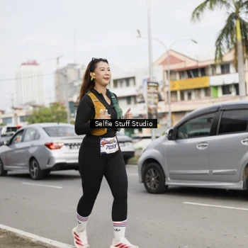 Runner Photo 6004651
