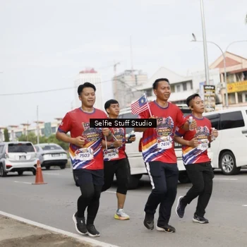 Runner Photo 6004658