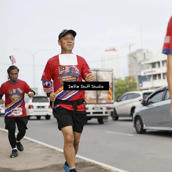 Runner Photo 6004673