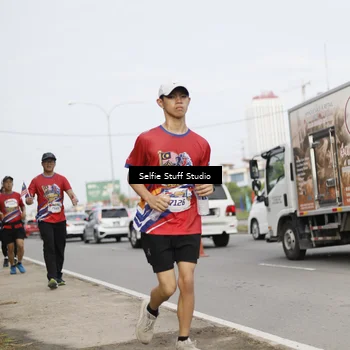 Runner Photo 6004674