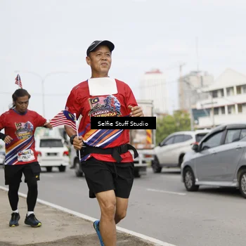 Runner Photo 6004676