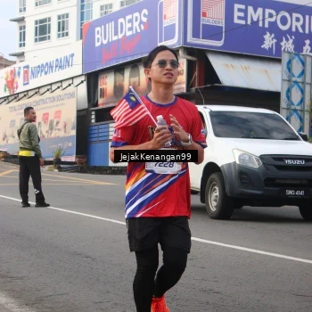 Runner Photo 6004692