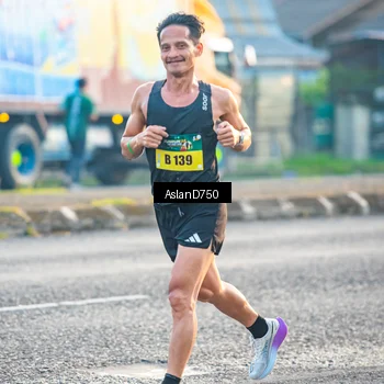 Runner Photo 6004879