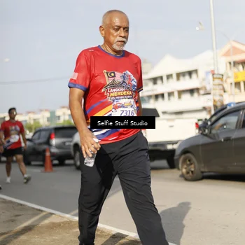 Runner Photo 6005023