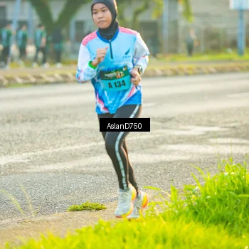 Runner Photo 6005036