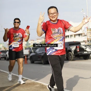 Runner Photo 6005055