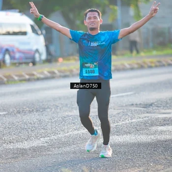 Runner Photo 6005101