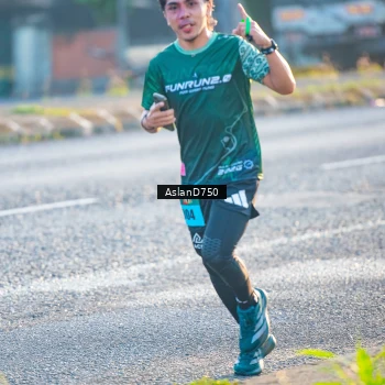 Runner Photo 6005182