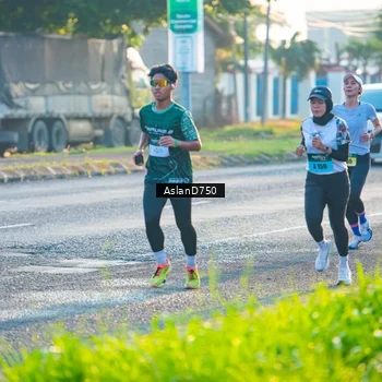 Runner Photo 6005214