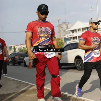 Runner Photo 6005244