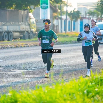 Runner Photo 6005256