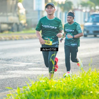 Runner Photo 6005278