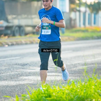 Runner Photo 6005331