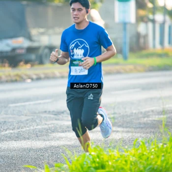 Runner Photo 6005364