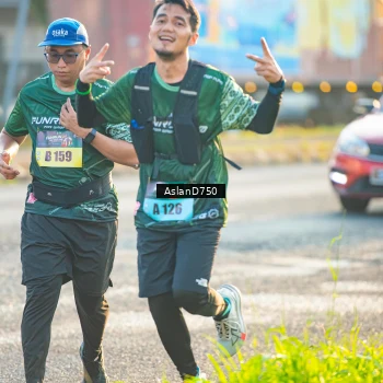Runner Photo 6005434