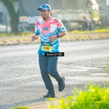 Runner Photo 6005559