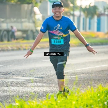 Runner Photo 6005564