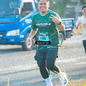 Runner Photo 6005596