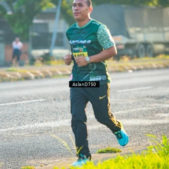Runner Photo 6005617