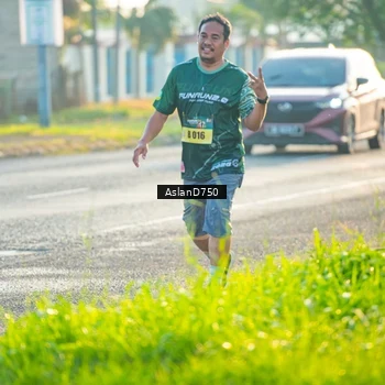 Runner Photo 6005659