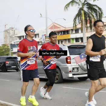 Runner Photo 6005702