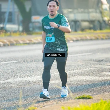 Runner Photo 6005704