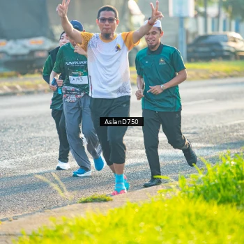 Runner Photo 6005735