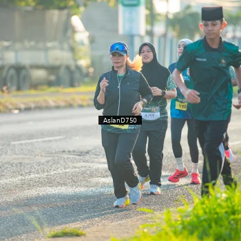 Runner Photo 6005761