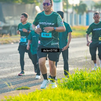 Runner Photo 6005788