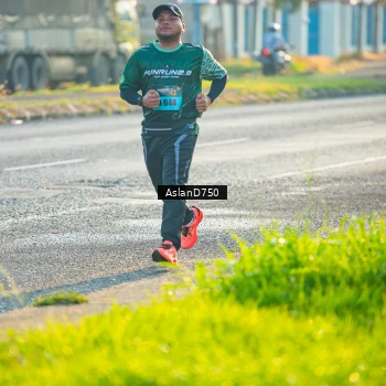Runner Photo 6005797
