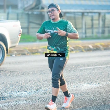 Runner Photo 6005816