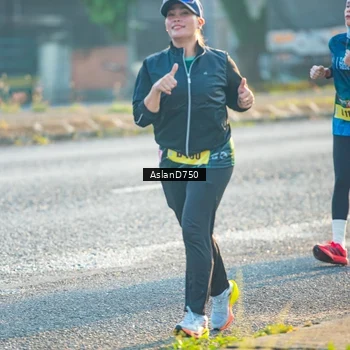 Runner Photo 6005852