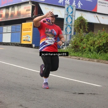 Runner Photo 6005859