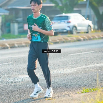 Runner Photo 6005915