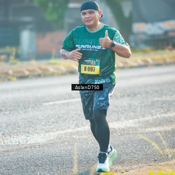 Runner Photo 6005924