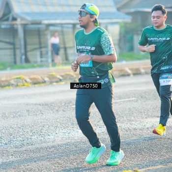 Runner Photo 6005927