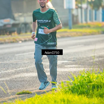 Runner Photo 6005995