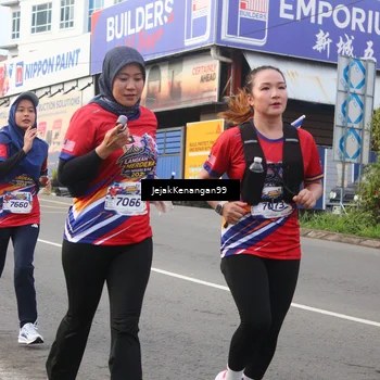 Runner Photo 6006002