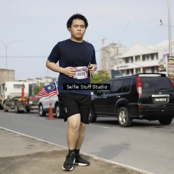 Runner Photo 6006005
