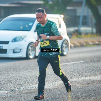Runner Photo 6006017